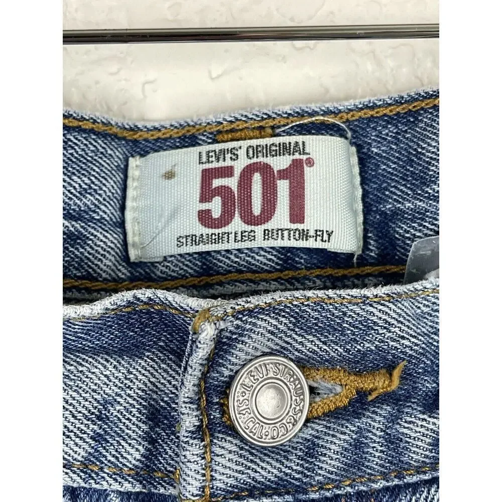Vintage Levi's 501 Button Fly Mens‎ Jeans Size 36x32 Medium Wash Made In Haiti